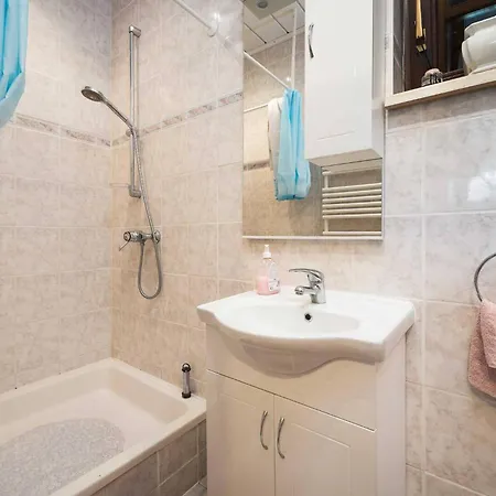 Cozy Hortenzija Apartment *